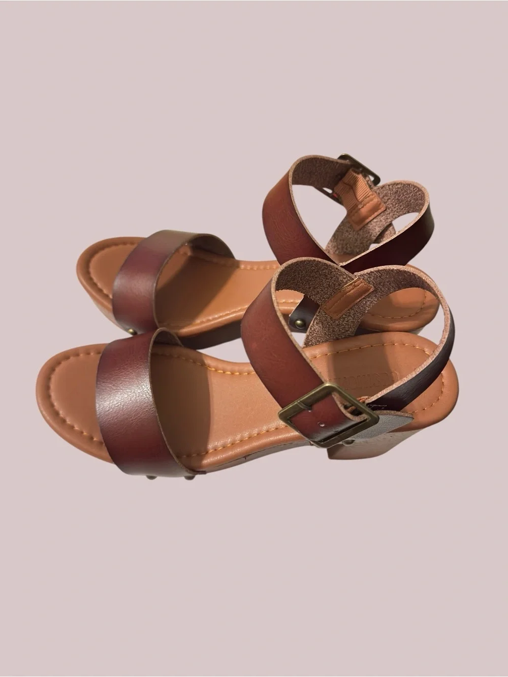 CUSHIONAIRE Women's Sydney Faux Wood Sandals + LiteSole Technology NWT Size 8